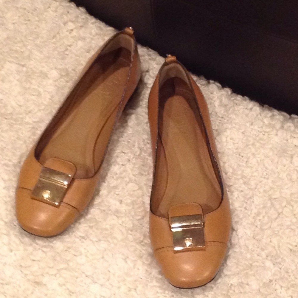 Authentic Tory Burch Shoe...7 1/2M